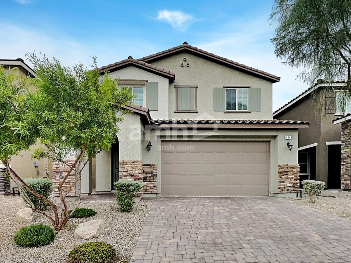 Foto principal - 4849 Colossal Star St