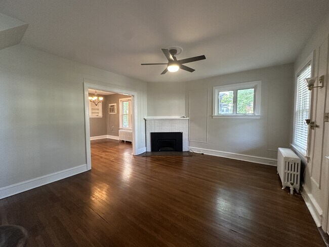 Foto del edificio - 817 N Harrison St