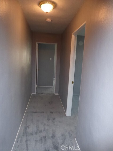 Foto del edificio - 862 E H St