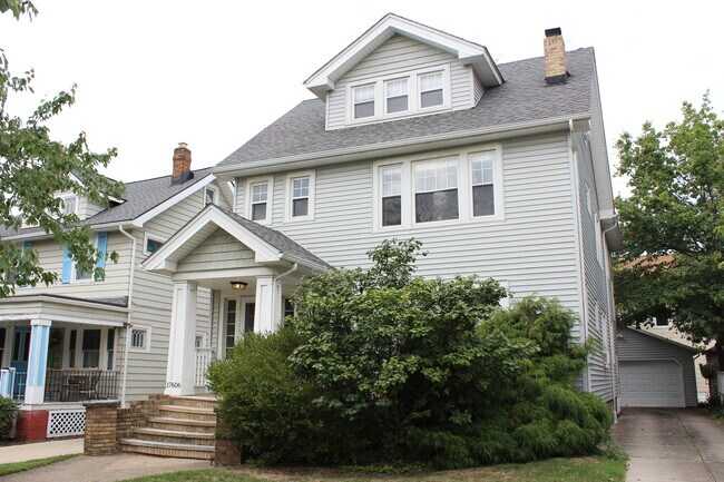 17606 Franklin Ave - 3er piso - 17606 Franklin Ave
