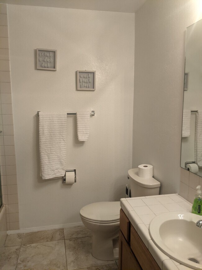 Foto del edificio - 1254 Escalera Pl