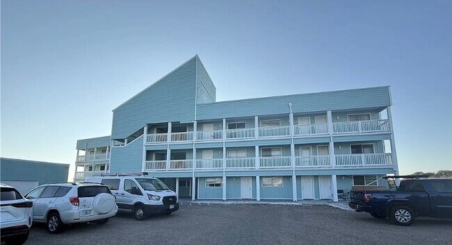 Foto del edificio - 14801 Compass St