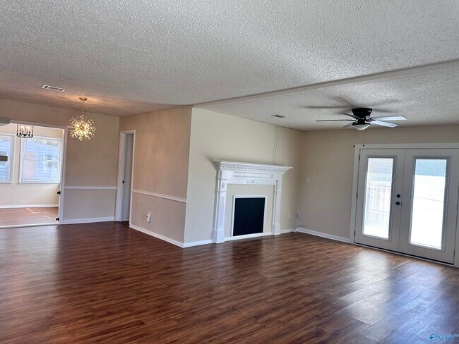 Foto del edificio - 14001 Sandhurst Dr SW