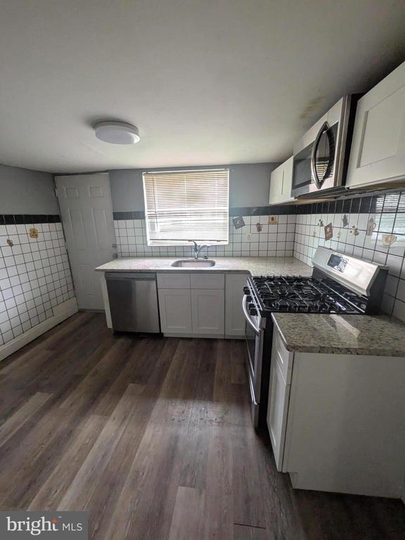 Building Photo - 1825 E Harold St