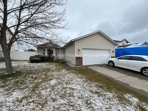 Building Photo - 1419 W Coral Dr