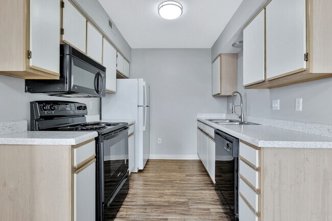 Foto del edificio - Country Walk Apartments