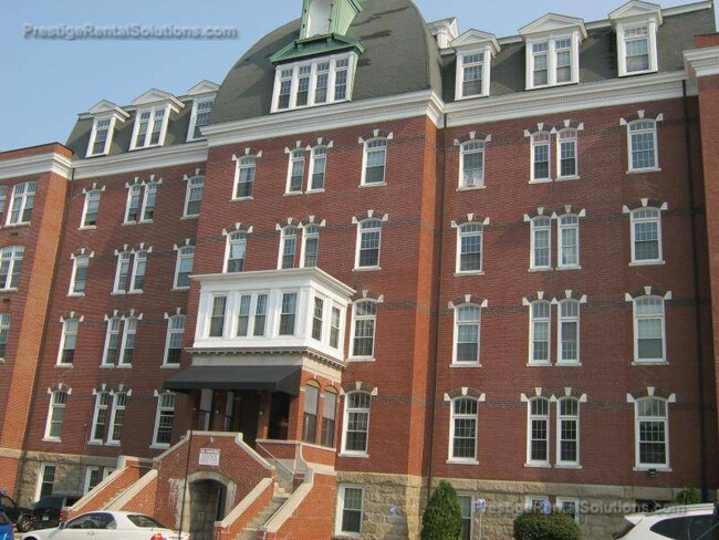 Building Photo - 37 Saint Joseph St