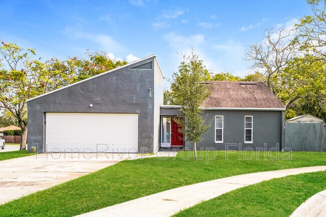 Building Photo - 209 Banyan Ct