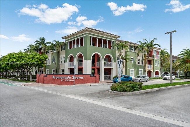 Foto del edificio - 11002 NW 83rd St