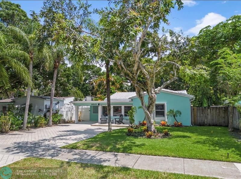 Foto principal - 1015 SW 20th St