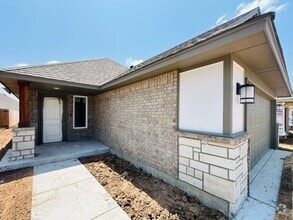 Building Photo - 1104 SW 139th St