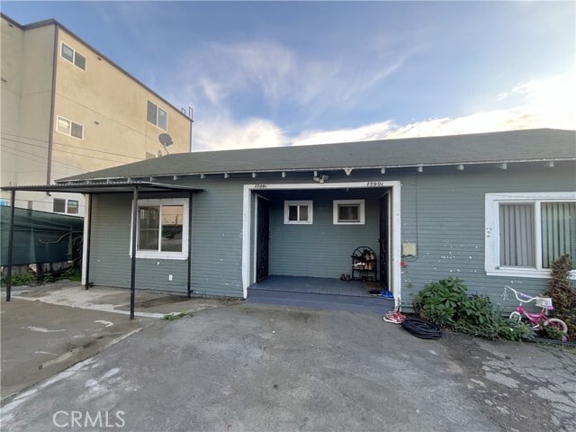 Foto del edificio - 1588 W 37th St