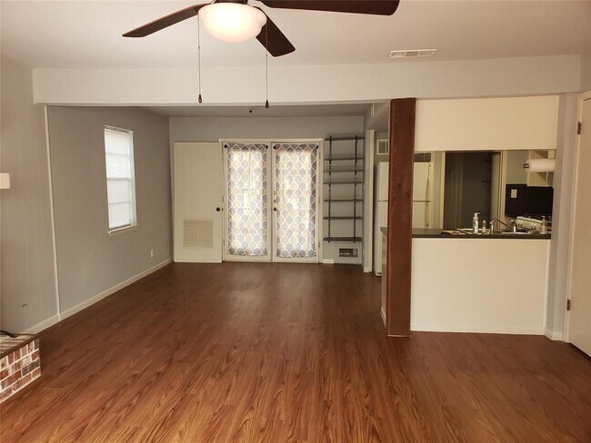 Building Photo - 2212 Lanier Dr