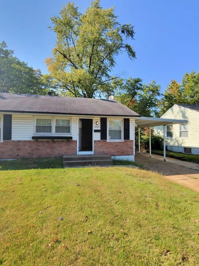 Photo - 10421 Renfrew Dr Apartment