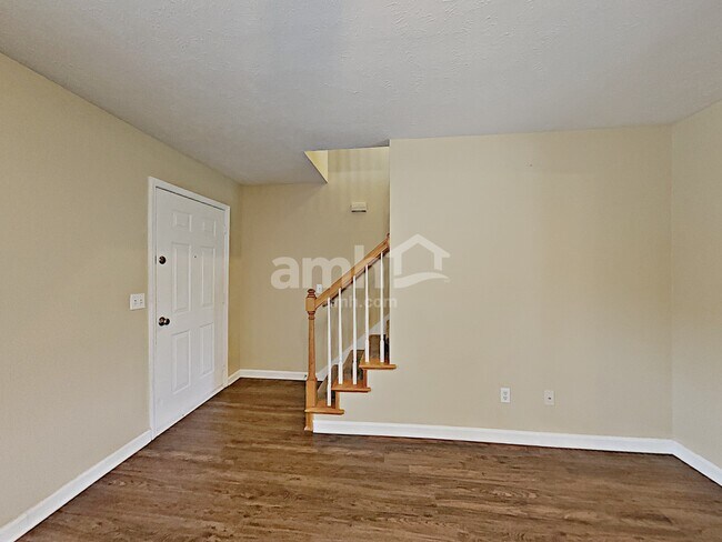 Foto del edificio - 1124 Benton Mason Dr