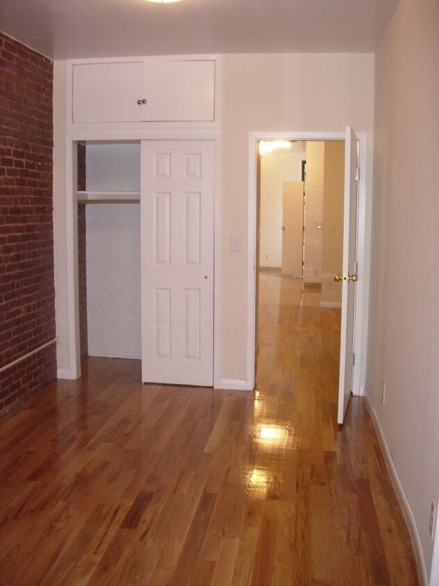 Primary Photo - 1640 1st Ave