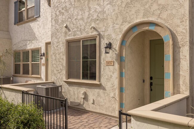 Foto del edificio - 2629 S Equestrian Dr