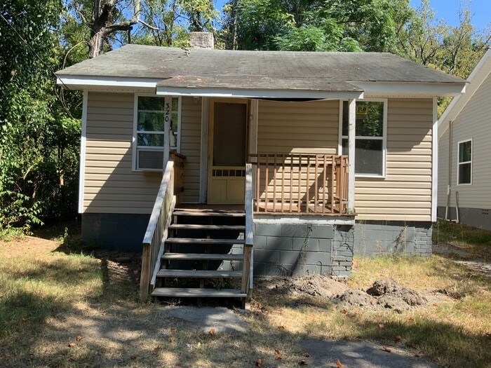 Primary Photo - 320 Redding St