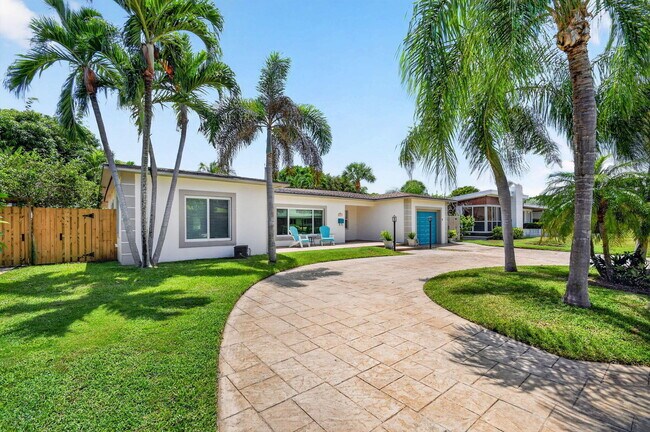 Building Photo - 111 Vassar Dr