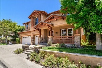 Building Photo - 20 Groveside Dr