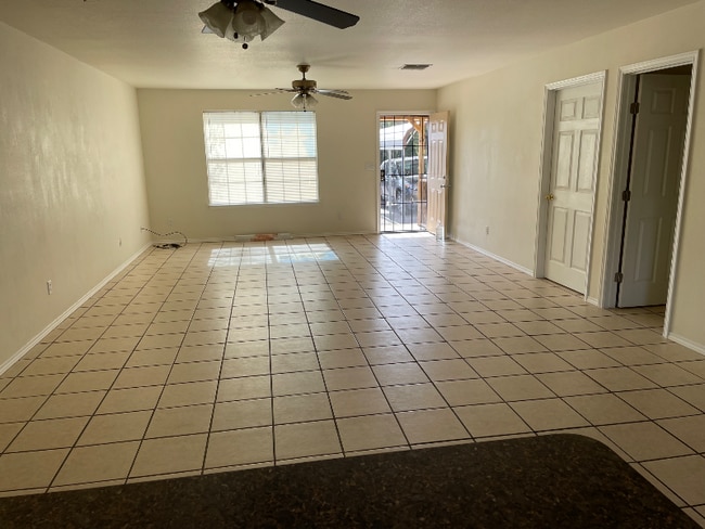 Building Photo - 485 Yorktown Dr