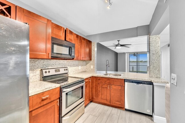 Building Photo - 109 Lake Emerald Dr