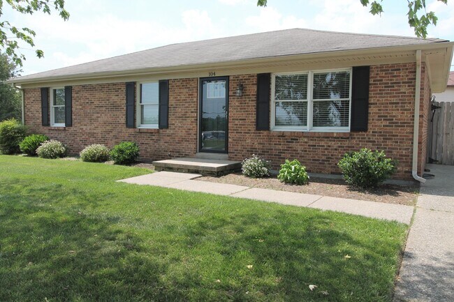 Building Photo - 104 Oakmont Dr