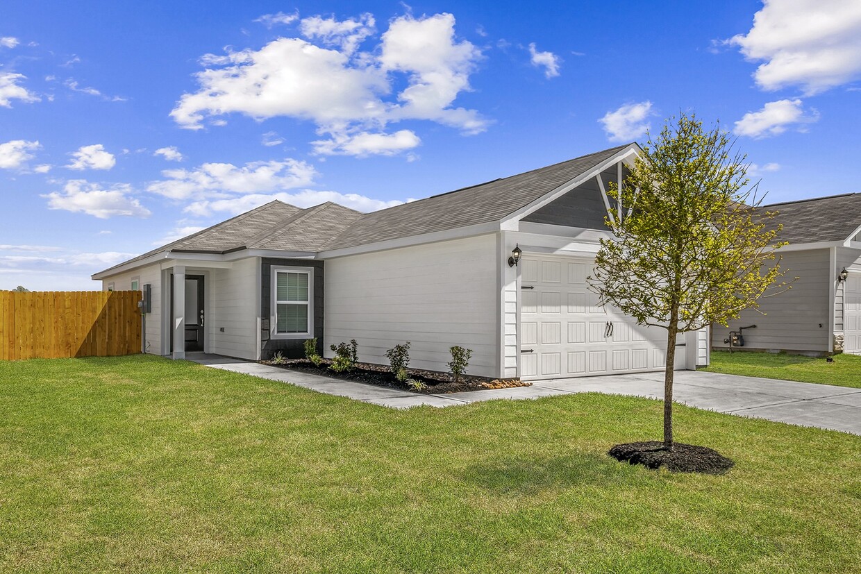 Primary Photo - 10410 Red Cardinal Dr