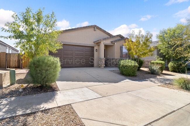 Building Photo - 40185 W Williams Way