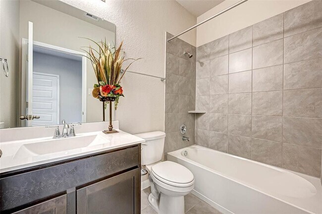 Foto del edificio - 8527 Golden Field Dr