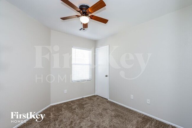 Foto del edificio - 5935 Moondance Ct