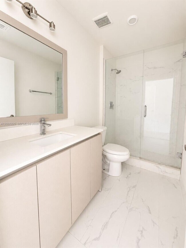 Foto del edificio - 2505 NE 193rd St