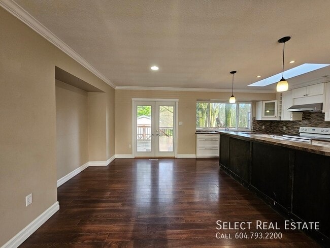 Building Photo - 32985 Malahat Pl