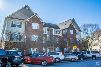 Building Photo - 6981 Hanesbrook Cir