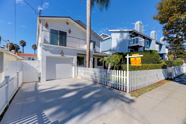 Building Photo - 619 Beryl St
