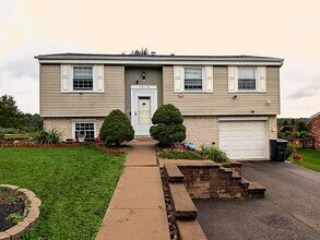 Building Photo - 5018 Windriver Dr