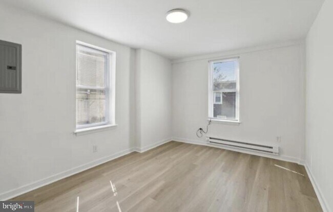 Foto del edificio - 5554 Lansdowne Ave