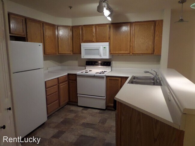 Foto del edificio - 2525 NE 195th St