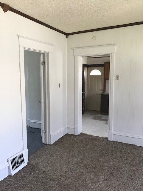 Foto del edificio - 2 BR HOUSE - $825/mo -