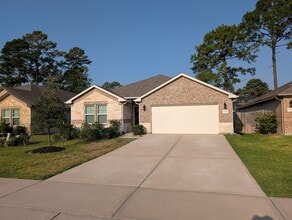Building Photo - 2226 E WInding Pines