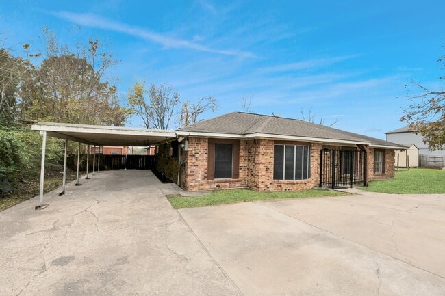 Building Photo - 13610 Furman Rd