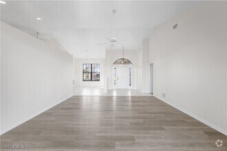 Building Photo - 18031 Greenwood Dr