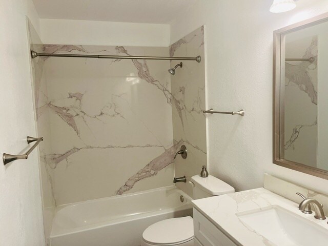 2nd Bath - 1729 Silver Creek Cir