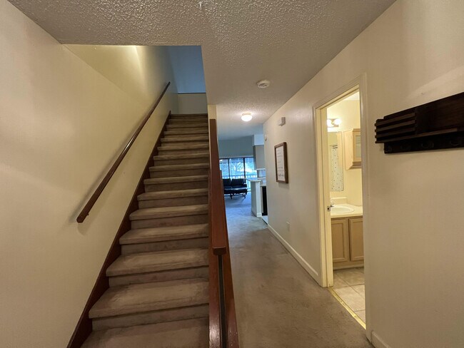 Foto del edificio - 116 Westlake Ct