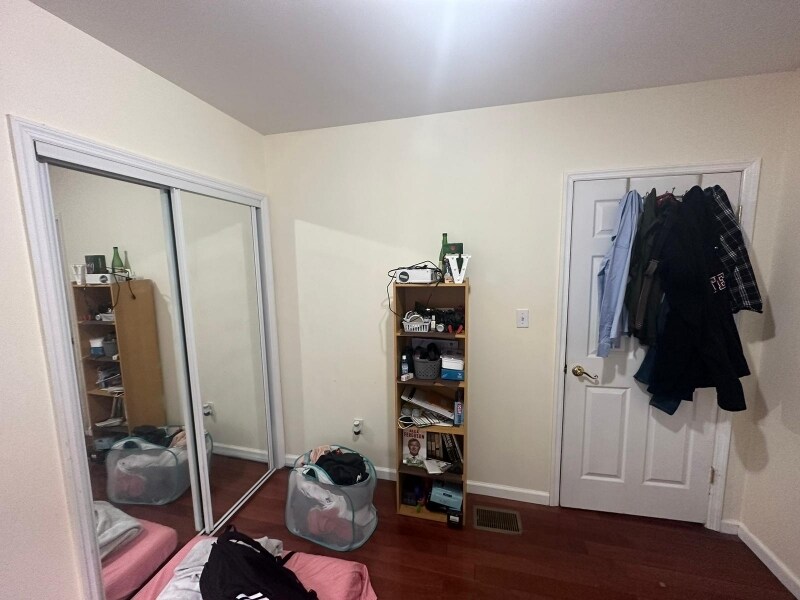 Foto principal - 208 Cambridge Ave