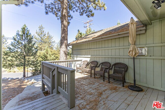 Building Photo - 1712 Woodland Dr