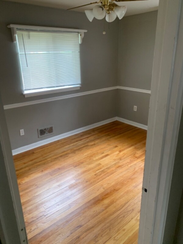Building Photo - 9871 E Clements Cir