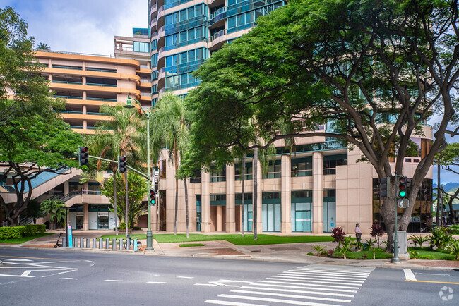 Building Photo - Waikiki Landmark Apartments