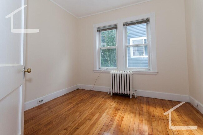 Foto del edificio - 8 Upcrest Rd