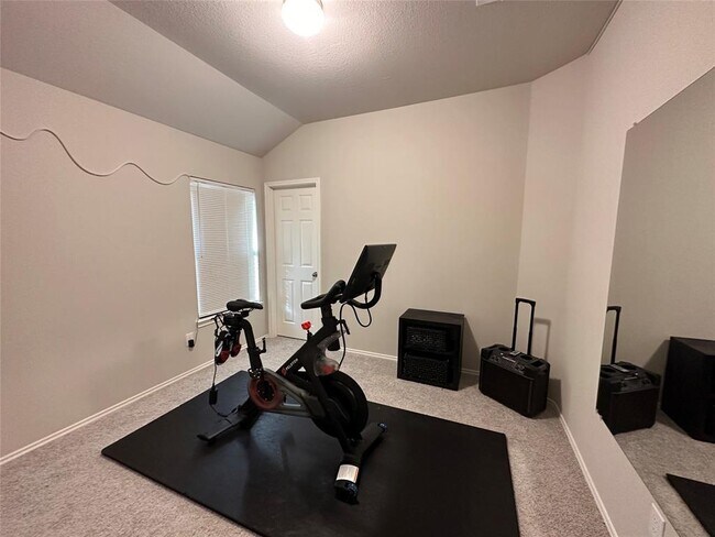 Building Photo - 25483 Carnation Ct